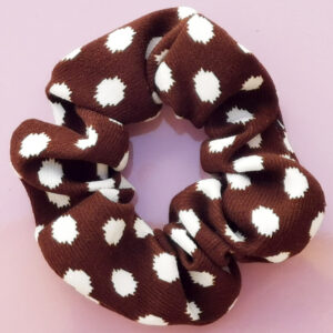 Scrunchie Café Puntos Blancos